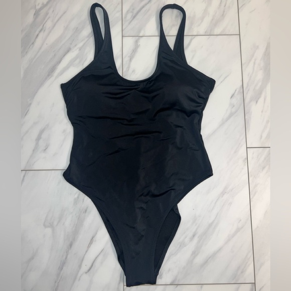 Ashley Graham x Swimsuits For All Elegant Swimwear - Picture 1 of 7